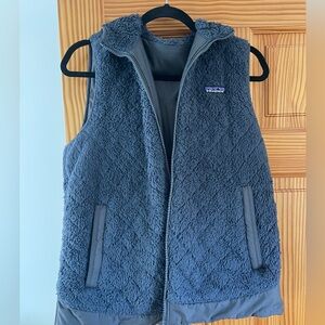 Patagonia Reversible Los Gatos Sherpa Vest in grey blue